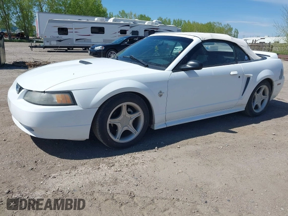 1999 Ford Mustang GT z VIN 1FAFP45X1XF215757, wystawiony jako IAAI lot #42311086 z przebiegiem 138 832 mil mil oraz . Historia ofert i sprzedaży dostępna na DreamBid. Obrazek 2.