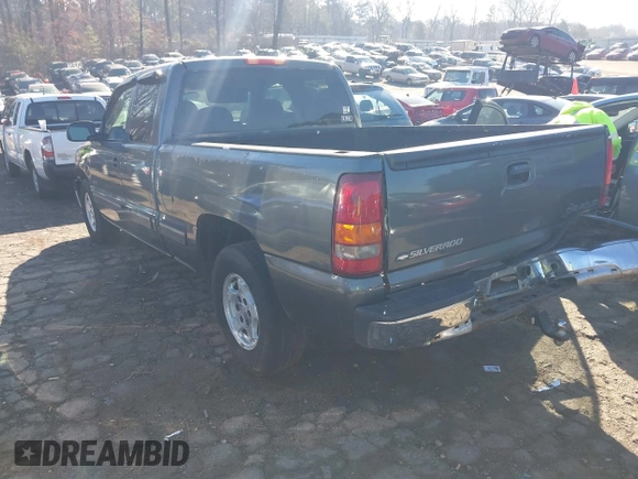 2000 Chevrolet Silverado 1500 with VIN 2GCEC19VXY1296243, listed as a IAAI auction lot 41568137 with 239,533 mi miles. Bid and sale history available at carsss.com. Image 3.