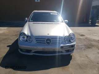 2005 Mercedes-Benz C 320 with VIN WDBRF64J45F601667, listed as a Copart auction lot 74143814 with 169,794 mi miles and Salvage Title. Bid and sale history available at DreamBid. Image 5.