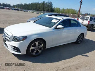 2019 Mercedes-Benz E-Class E 300 with VIN WDDZF4KBXKA592814, listed as a IAAI auction lot 42034883 with 1 mi miles. Bid and sale history available at carsss.com. Image 14.