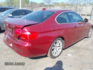 2011 BMW 3 Series 328i xDrive z VIN WBAKF3C57BE445659, wystawiony jako IAAI lot #42160531 z przebiegiem 100 686 mil mil oraz . Historia ofert i sprzedaży dostępna na DreamBid. Obrazek 4.