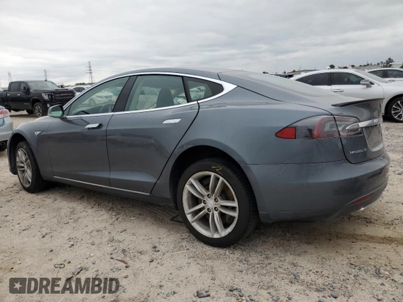 2013 Tesla Model S Performance с VIN 5YJSA1CP6DFP22018, выставлен на аукционе Copart как лот 55681235 с пробегом 86 813 миль миль и Списание • Salvage title. История ставок и продаж доступна на DreamBid. Изображение 2.