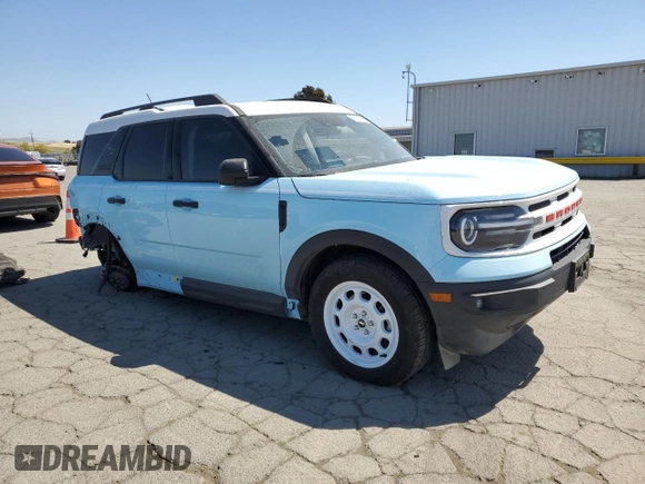2023 Ford Bronco Sport Heritage с VIN 3FMCR9G63PRD35809, выставлен на аукционе Copart как лот 53137915 с пробегом 14 437 миль миль и Списание • Salvage title. История ставок и продаж доступна на DreamBid. Изображение 4.