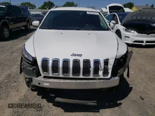 2017 Jeep Cherokee Latitude with VIN 1C4PJMCS7HW625424, listed as a Copart auction lot 54624375 with 79,400 mi miles and Salvage Title. Bid and sale history available at carsss.com. Image 5.