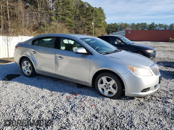 2011 Buick LaCrosse CX with VIN 1G4GA5EC7BF305549, listed as a Copart auction lot 88026085 with 132,334 mi miles and Salvage Title. Bid and sale history available at carsss.com. Image 4.