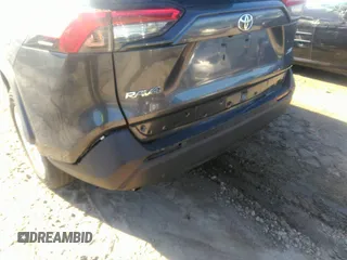 2021 Toyota RAV4 XLE with VIN 2T3W1RFV7MW114464, listed as a IAAI auction lot 40961039 with 41,922 mi miles. Bid and sale history available at carsss.com. Image 20.