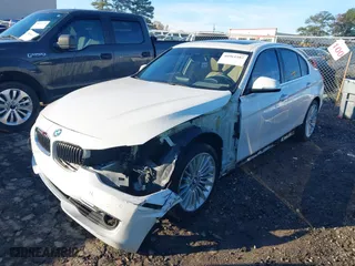 2015 BMW 3 Series 328i with VIN WBA3A5G53FNS87111, listed as a IAAI auction lot 40961587 with 122,767 mi miles. Bid and sale history available at carsss.com. Image 17.