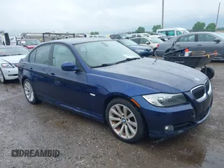 2011 BMW 3 Series 328i z VIN WBAPH7G57BNN03416, wystawiony jako IAAI lot #42255853 z przebiegiem 160 405 mil mil oraz . Historia ofert i sprzedaży dostępna na DreamBid. Obrazek 1.