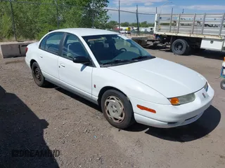 2000 Saturn SL z VIN 1G8ZK5270YZ194331, wystawiony jako IAAI lot #42257941 z przebiegiem 88 773 mil mil oraz . Historia ofert i sprzedaży dostępna na DreamBid. Obrazek 1.