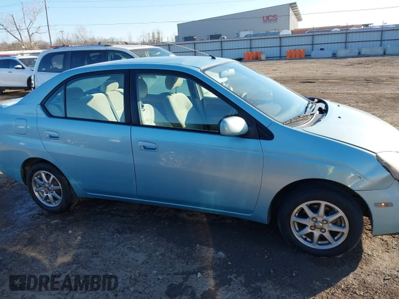 2001 Toyota Prius with VIN JT2BK12U110032698, listed as a IAAI auction lot 41379835 with 140,893 mi miles. Bid and sale history available at carsss.com. Image 13.