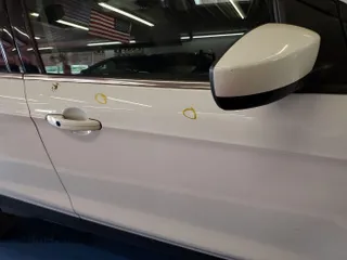 2019 Ford Escape SE z VIN 1FMCU9GD9KUB11829, wystawiony jako IAAI lot #42399993 z przebiegiem 81 910 mil mil oraz . Historia ofert i sprzedaży dostępna na DreamBid. Obrazek 24.