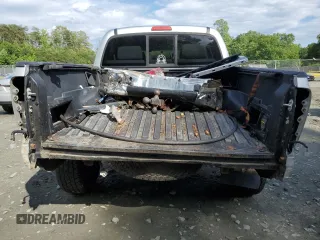 2005 Toyota Tacoma z VIN 5TELU42N15Z132807, wystawiony jako Copart lot #57877795 z przebiegiem 175 000 mil mil oraz Szkoda całkowita • Salvage title. Historia ofert i sprzedaży dostępna na DreamBid. Obrazek 6.