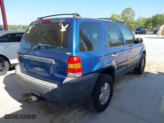 2007 Ford Escape XLS with VIN 1FMYU92Z27KB70443, listed as a IAAI auction lot 42114792 with 231,217 mi miles. Bid and sale history available at carsss.com. Image 4.