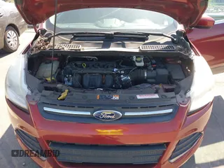 2015 Ford Escape SE with VIN 1FMCU0G72FUC31709, listed as a IAAI auction lot 42135657 with 157,952 mi miles. Bid and sale history available at carsss.com. Image 10.