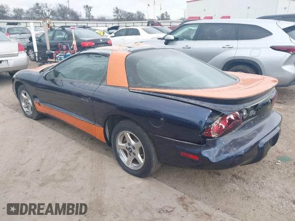 2000 Pontiac Firebird Firebird z VIN 2G2FS22K8Y2128225, wystawiony jako IAAI lot #41507271 z przebiegiem 132 255 mil mil oraz . Historia ofert i sprzedaży dostępna na DreamBid. Obrazek 3.