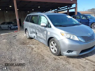 2015 Toyota Sienna LE AAS с VIN 5TDKK3DC1FS661065, выставлен на аукционе IAAI как лот 41611113 с пробегом 110 468 миль миль и . История ставок и продаж доступна на DreamBid. Изображение 1.