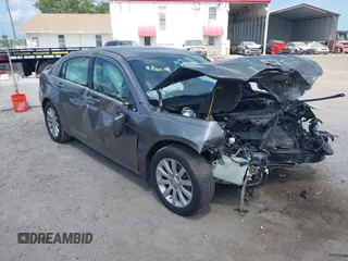 2012 Chrysler 200 Touring z VIN 1C3CCBBB3CN298456, wystawiony jako IAAI lot #42349207 z przebiegiem Nie podano mil oraz . Historia ofert i sprzedaży dostępna na DreamBid. Obrazek 1.