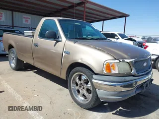 1997 Ford F-150 z VIN 1FTDF1726VKC12068, wystawiony jako IAAI lot #41688584 z przebiegiem 135 000 mil mil oraz . Historia ofert i sprzedaży dostępna na DreamBid. Obrazek 1.
