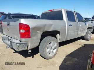 2009 Chevrolet Silverado 1500 LT with VIN 3GCEC23099G252407, listed as a IAAI auction lot 41754180 with 188,319 mi miles. Bid and sale history available at carsss.com. Image 4.