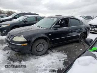 2003 Volkswagen Passat z VIN WVWPH63B53P393111, wystawiony jako Copart lot #44540375 z przebiegiem 188 772 mil mil oraz Czysty tytuł • Clean title. Historia ofert i sprzedaży dostępna na DreamBid. Obrazek 1.