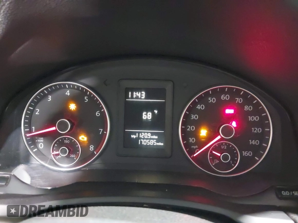 2010 Volkswagen Jetta Limited Edition with VIN 3VWAZ7AJ4AM114279, listed as a IAAI auction lot 42474290 with 170,585 mi miles and . Bid and sale history available at DreamBid. Image 7.