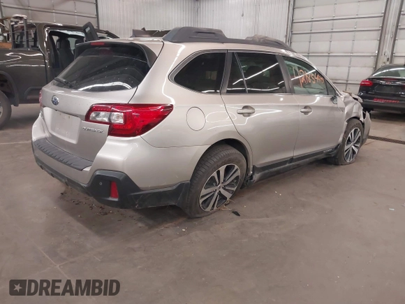2018 Subaru Outback Limited z VIN 4S4BSANC7J3309178, wystawiony jako IAAI lot #42185440 z przebiegiem 154 510 mil mil oraz . Historia ofert i sprzedaży dostępna na DreamBid. Obrazek 4.