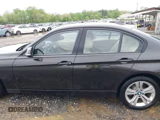 2016 BMW 3 Series 328i z VIN WBA8E9G52GNT45955, wystawiony jako IAAI lot #42051162 z przebiegiem 85 791 mil mil oraz . Historia ofert i sprzedaży dostępna na DreamBid. Obrazek 15.