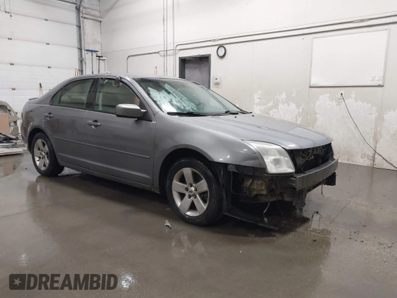 2007 Ford Fusion SE with VIN 3FAHP01147R225172, listed as a IAAI auction lot 41046047 with 188,076 mi miles. Bid and sale history available at carsss.com. Image 1.