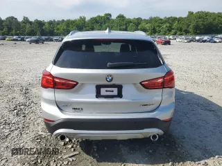 2020 BMW X1 xDrive28i z VIN WBXJG9C04L3L89568, wystawiony jako Copart lot #56646715 z przebiegiem 133 790 mil mil oraz Szkoda całkowita • Salvage title. Historia ofert i sprzedaży dostępna na DreamBid. Obrazek 6.