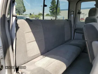 2002 Ford F-250 XL с VIN 1FTNX21F12EA20666, выставлен на аукционе Copart как лот 52757205 с пробегом 251 257 миль миль и Списание • Salvage title. История ставок и продаж доступна на DreamBid. Изображение 10.
