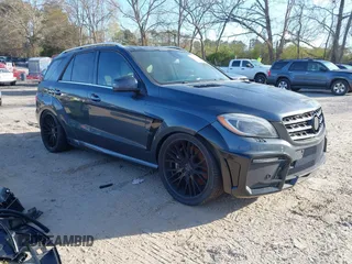 2012 Mercedes-Benz M 63 AMG z VIN 4JGDA7EB0CA033186, wystawiony jako IAAI lot #41897785 z przebiegiem Nie podano mil oraz . Historia ofert i sprzedaży dostępna na DreamBid. Obrazek 1.