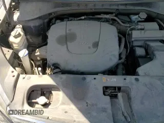 2018 Kia Sorento LX with VIN 5XYPG4A57JG352256, listed as a Copart auction lot 84993075 with 94,665 mi miles and Clean title. Bid and sale history available at DreamBid. Image 14.