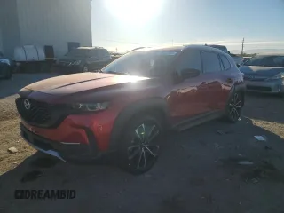 2023 Mazda CX-50 Premium z VIN 7MMVABDY5PN127077, wystawiony jako Copart lot #82572384 z przebiegiem 34 977 mil mil oraz Szkoda całkowita • Salvage title. Historia ofert i sprzedaży dostępna na DreamBid. Obrazek 1.