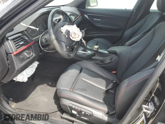 2013 BMW 3 Series 328i z VIN WBA3C1C52DK103610, wystawiony jako Copart lot #53540965 z przebiegiem 133 019 mil mil oraz Szkoda całkowita • Salvage title. Historia ofert i sprzedaży dostępna na DreamBid. Obrazek 7.