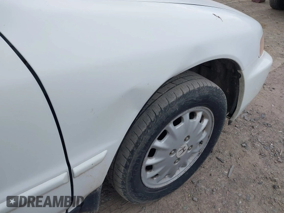 1997 Honda Accord with VIN 1HGCD5555VA127980, listed as a IAAI auction lot 42412772 with 235,367 mi miles and . Bid and sale history available at DreamBid. Image 6.