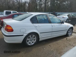 2004 BMW 3 Series 325i with VIN WBAET37454NJ81111, listed as a Copart auction lot 86081874 with 245,429 mi miles and Salvage Title. Bid and sale history available at carsss.com. Image 3.