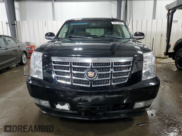2011 Cadillac Escalade Premium z VIN 1GYS4CEF9BR223089, wystawiony jako Copart lot #45813665 z przebiegiem 115 313 mil mil oraz Szkody całkowita. Historia ofert i sprzedaży dostępna na DreamBid. Obrazek 5.