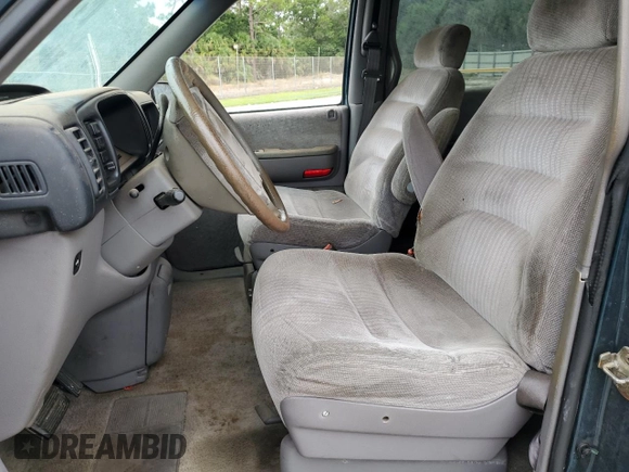 1995 Dodge Caravan Grand SE z VIN 1B4GH44R8SX633988, wystawiony jako Copart lot #65667454 z przebiegiem 121 183 mil mil oraz Czysty tytuł • Clean title. Historia ofert i sprzedaży dostępna na DreamBid. Obrazek 7.