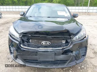 2019 Kia Sorento LX V6 with VIN 5XYPGDA55KG487091, listed as a IAAI auction lot 42007536 with 94,711 mi miles. Bid and sale history available at carsss.com. Image 6.