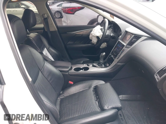 2018 Infiniti Q50 3.0t LUXE with VIN JN1EV7AP8JM364465, listed as a IAAI auction lot 41734191 with 136,869 mi miles. Bid and sale history available at carsss.com. Image 5.