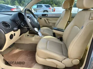 2010 Volkswagen Beetle with VIN 3VWRG3AG9AM018685, listed as a Copart auction lot 64543775 with 103,537 mi miles and Salvage title. Bid and sale history available at DreamBid. Image 7.