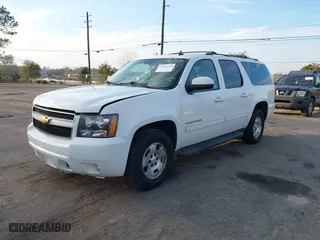 2012 Chevrolet Suburban LT with VIN 1GNSCJE06CR226677, listed as a IAAI auction lot 41403380 with 199,213 mi miles. Bid and sale history available at carsss.com. Image 17.