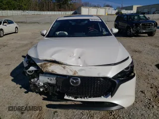 2022 Mazda Mazda3 Hatchback Premium with VIN JM1BPAML2N1518904, listed as a Copart auction lot 36747253 with 4,927 mi miles. Bid and sale history available at carsss.com. Image 5.