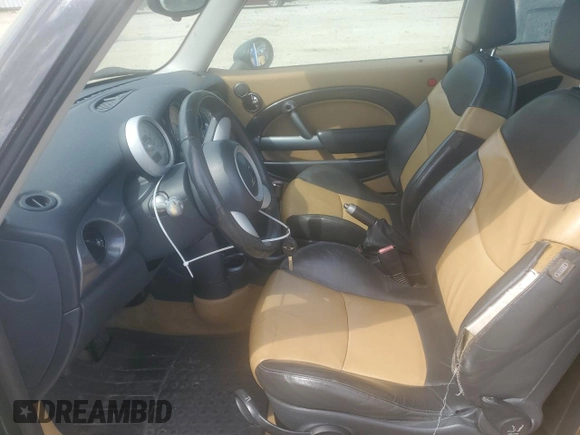 2005 MINI Hardtop с VIN WMWRC33415TC59441, выставлен на аукционе Copart как лот 54093295 с пробегом 138 327 миль миль и Чистый • Clean title. История ставок и продаж доступна на DreamBid. Изображение 7.