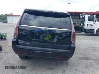 2017 Cadillac Escalade ESV Standard z VIN 1GYS3GKJ6HR158570, wystawiony jako IAAI lot #41998329 z przebiegiem Nie podano mil oraz . Historia ofert i sprzedaży dostępna na DreamBid. Obrazek 17.