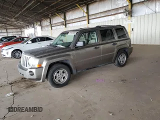 2008 Jeep Patriot Sport z VIN 1J8FF28W68D759620, wystawiony jako Copart lot #51824805 z przebiegiem 197 180 mil mil oraz Szkoda całkowita • Salvage title. Historia ofert i sprzedaży dostępna na DreamBid. Obrazek 1.