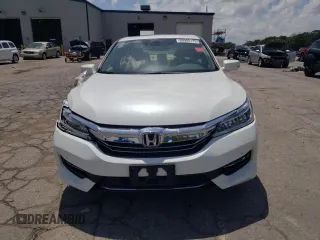 2017 Honda Accord Touring with VIN JHMCR6F7XHC023899, listed as a Copart auction lot 60900175 with 29,092 mi miles and Salvage title. Bid and sale history available at DreamBid. Image 5.