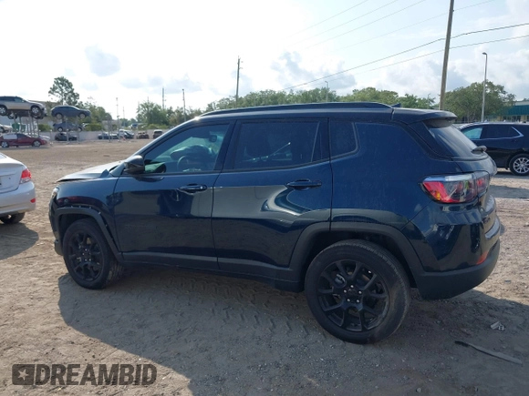 2024 Jeep Compass Latitude z VIN 3C4NJDBN7RT162744, wystawiony jako IAAI lot #42222143 z przebiegiem 8 657 mil mil oraz . Historia ofert i sprzedaży dostępna na DreamBid. Obrazek 15.