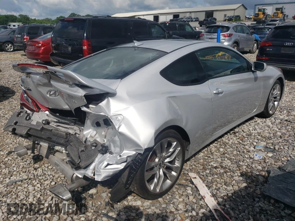 2015 Hyundai Genesis Coupe R-Spec with VIN KMHHU6KJ6FU126926, listed as a Copart auction lot 57085715 with 10,142 mi miles and Salvage title. Bid and sale history available at DreamBid. Image 3.