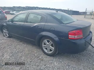 2008 Dodge Avenger SXT z VIN 1B3LC56K98N227150, wystawiony jako IAAI lot #42317814 z przebiegiem 187 048 mil mil oraz . Historia ofert i sprzedaży dostępna na DreamBid. Obrazek 3.